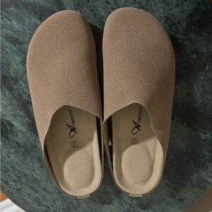 Brown Slip-On Clogs